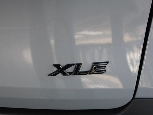Certified 2025 Toyota Sienna XLE Woodland Edition AWD/4WD image 63