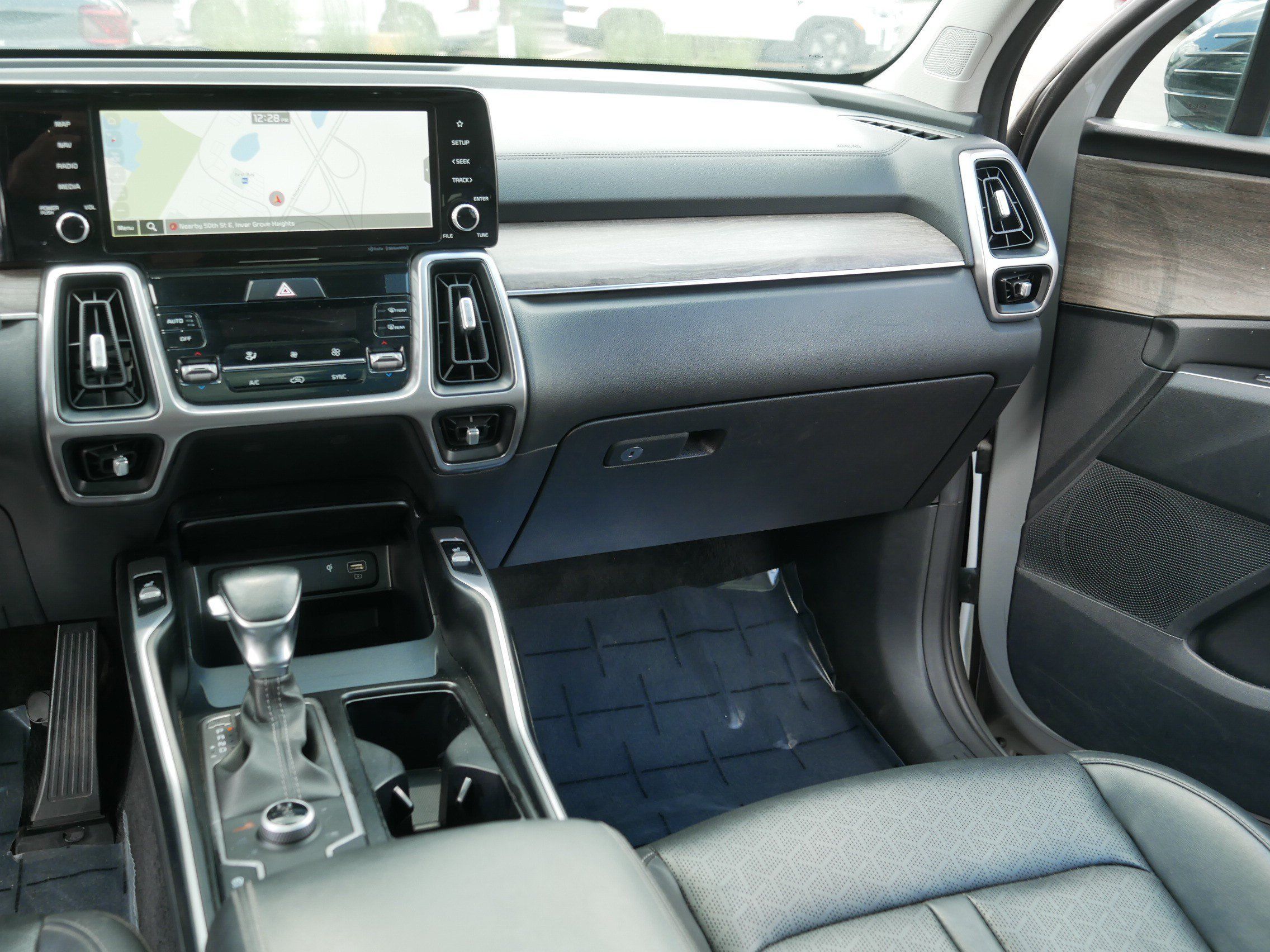 Used 2023 Kia Sorento S w/ Panoramic Sunroof Package AWD/4WD image 23
