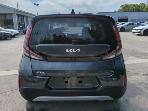 Used 2025 Kia Soul LX w/ LX Technology Package FWD image 6