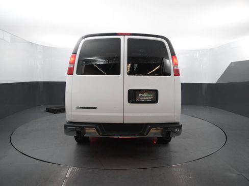 Used 2020 Chevrolet Express 2500 w/ Driver Convenience Package image 4