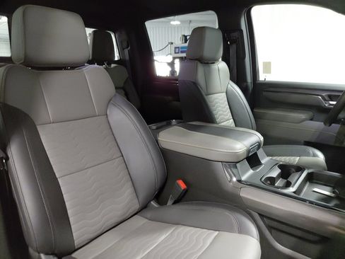 Certified 2025 Chevrolet Silverado 2500 ZR2 w/ Technology Package AWD/4WD image 22