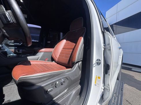 Used 2024 GMC Sierra 1500 Denali Ultimate AWD/4WD image 12