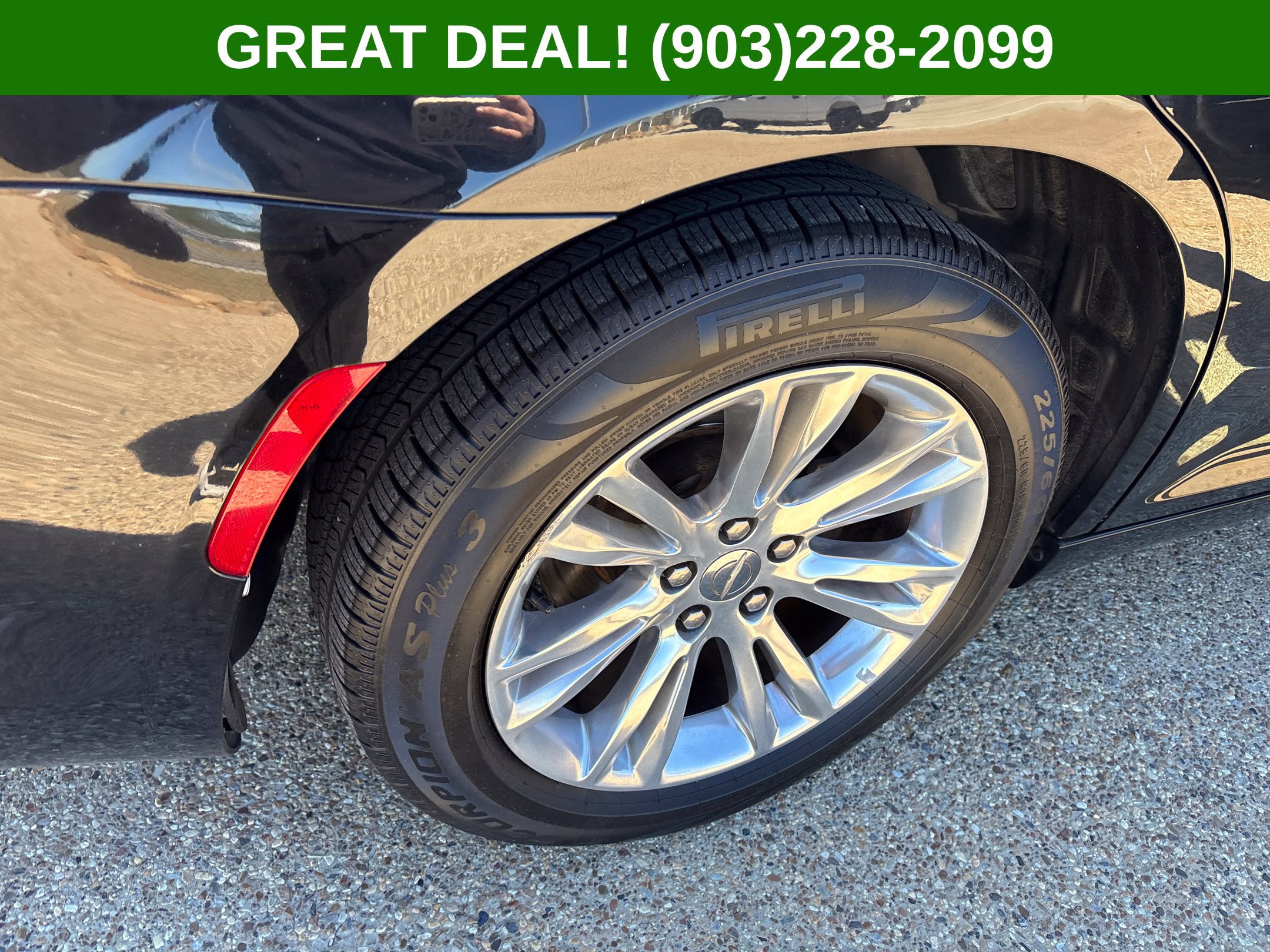 Used 2016 Chrysler 300 C RWD image 16