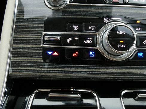 Used 2023 Lincoln Aviator Black Label Grand Touring w/ Class IV Trailer Tow Package image 35