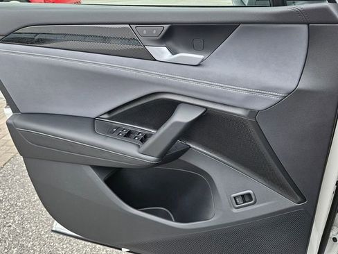 New 2026 Volkswagen Tiguan SE R-Line image 27