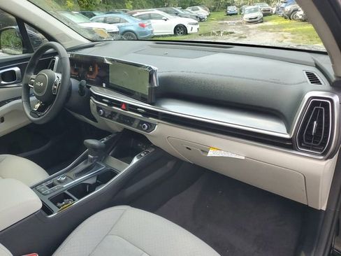 New 2025 Kia Sorento S w/ Panoramic Sunroof Package image 29