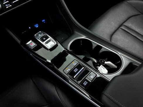 Used 2023 Hyundai Sonata Limited FWD image 28