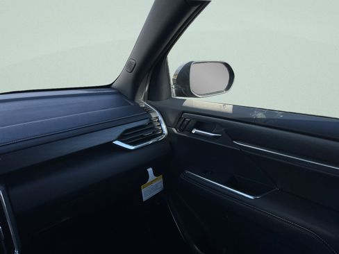 New 2026 GMC Acadia Elevation image 29