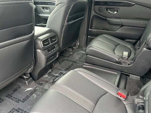 Used 2024 Honda Pilot EX-L image 13