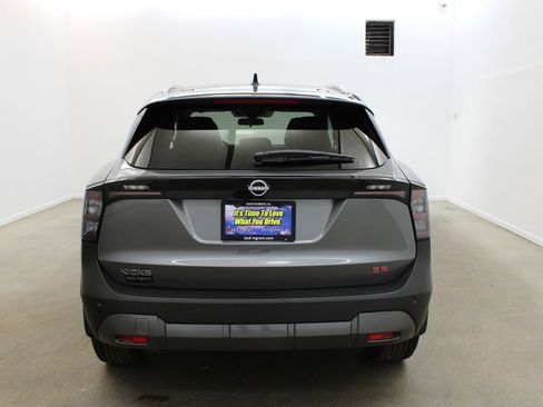 New 2026 Nissan Kicks SR w/ SR Premium Package image 4