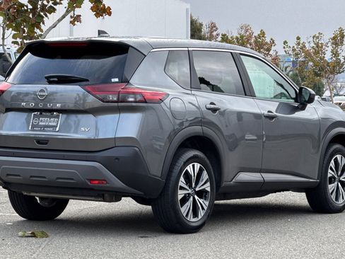 Certified 2023 Nissan Rogue SV image 4
