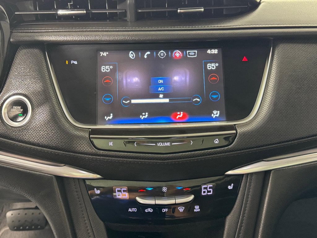 Used 2017 Cadillac XT5 Luxury w/ Driver Awareness Package AWD/4WD image 16