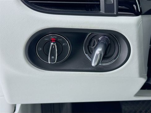 Used 2022 Porsche Macan S image 15