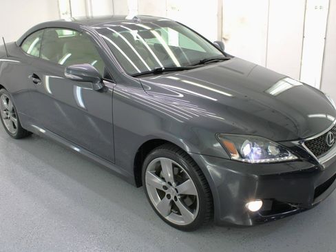 Used 2011 Lexus IS 250C image 33