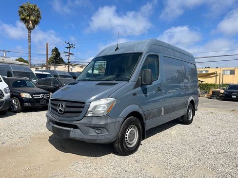 Used 2018 Mercedes-Benz Sprinter 2500 image 1