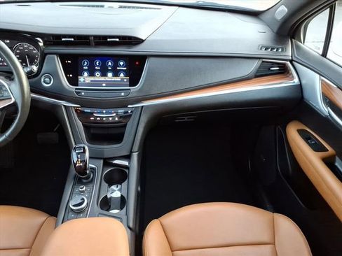 Used 2024 Cadillac XT5 Premium Luxury image 18