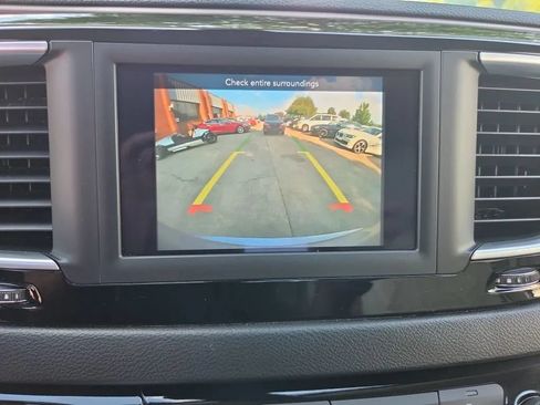 Used 2021 Chrysler Voyager Lxi FWD image 24