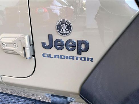 Used 2020 Jeep Gladiator Sport w/ Quick Order Package 24S AWD/4WD image 30