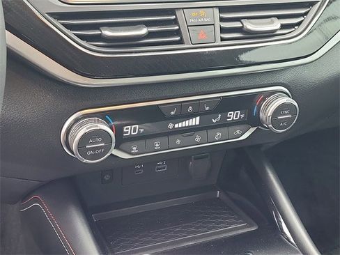 Certified 2024 Nissan Altima 2.0 SR image 18