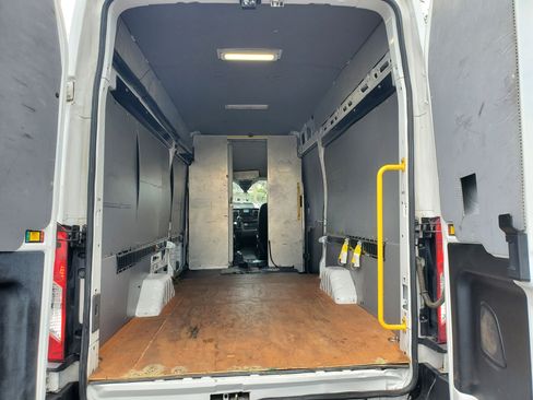 Used 2020 Ford Transit 250 148 High Roof Extended image 4