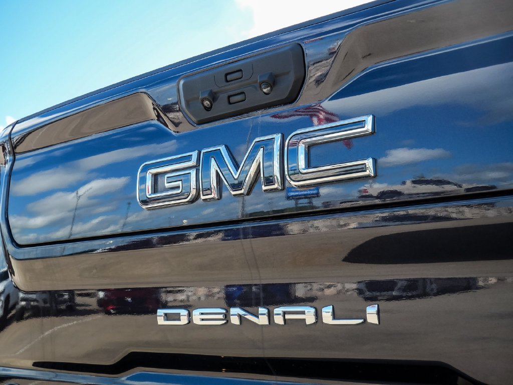 Used 2026 GMC Sierra 2500 Denali Ultimate AWD/4WD image 15