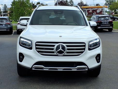 Certified 2025 Mercedes-Benz GLB 250 4MATIC image 9