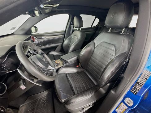 Used 2018 Alfa Romeo Stelvio Ti Sport image 18