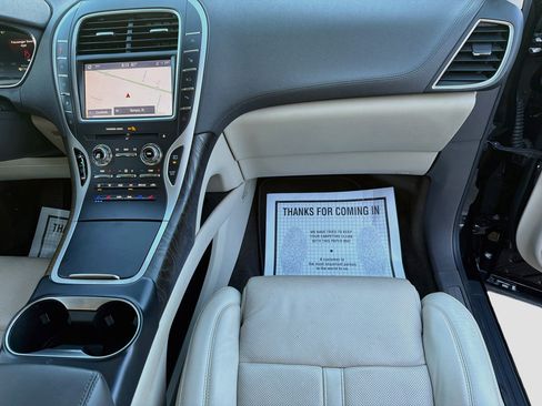 Used 2020 Lincoln Nautilus Reserve w/ Equipment Group 201A FWD image 17
