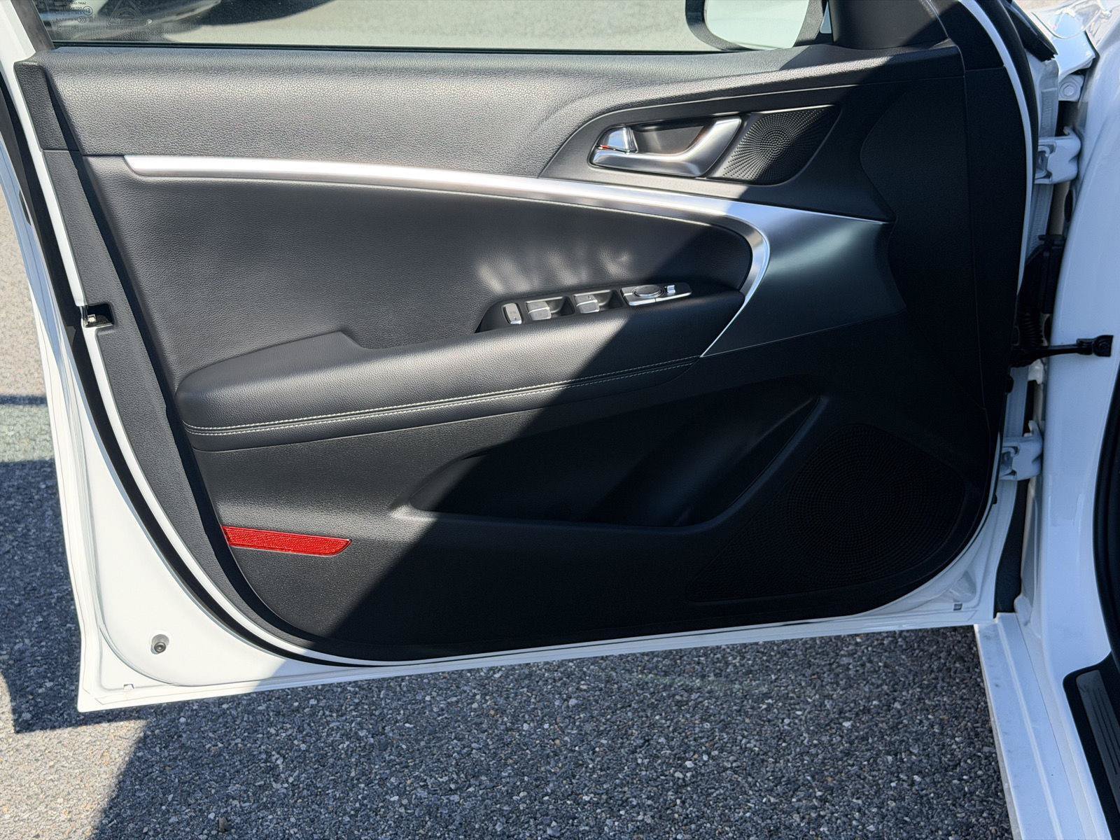 Used 2026 Genesis G70 2.5T RWD image 26