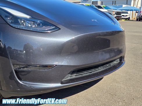 Used 2024 Tesla Model Y Long Range RWD image 2