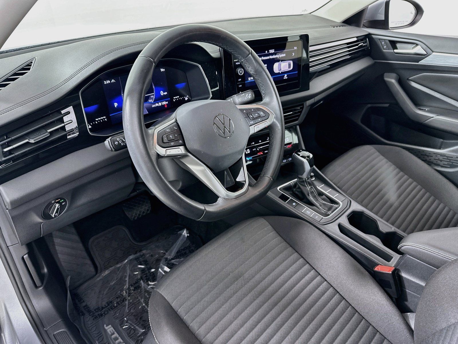 Used 2025 Volkswagen Jetta S FWD image 9