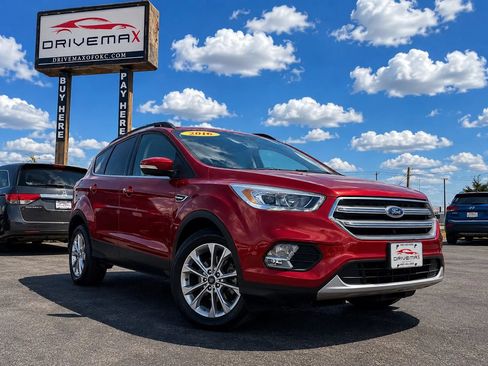 Used 2019 Ford Escape SEL FWD image 1