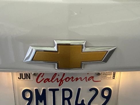 Used 2024 Chevrolet Equinox LT FWD image 14
