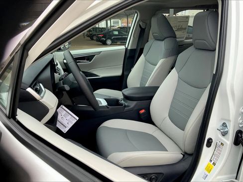 New 2025 Toyota RAV4 XLE Premium image 9