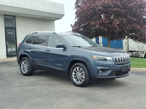 Used 2019 Jeep Cherokee Latitude Plus w/ Comfort/Convenience Group AWD/4WD image 22
