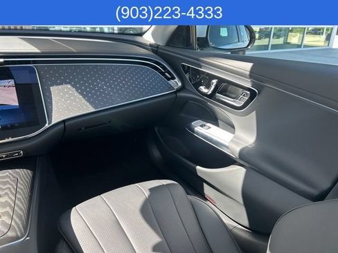 Used 2025 Mercedes-Benz E 350 Sedan image 25