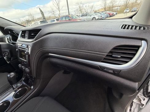 Used 2017 Chevrolet Traverse LT w/ Style and Technology Package AWD/4WD image 14