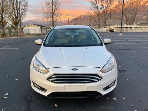 Used 2015 Ford Focus Titanium image 2