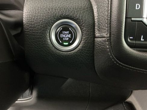 Used 2023 GMC Yukon XL Denali image 23