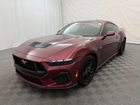Used 2025 Ford Mustang GT RWD image 2