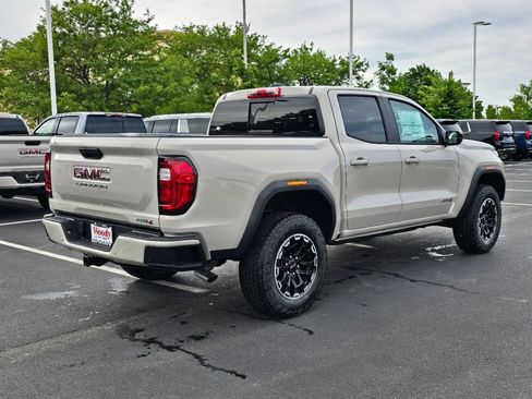 New 2026 GMC Canyon AT4 w/ AT4 Premium Package AWD/4WD image 8