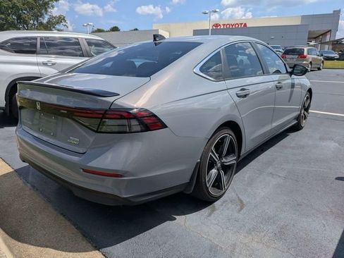 Used 2023 Honda Accord Sport image 3
