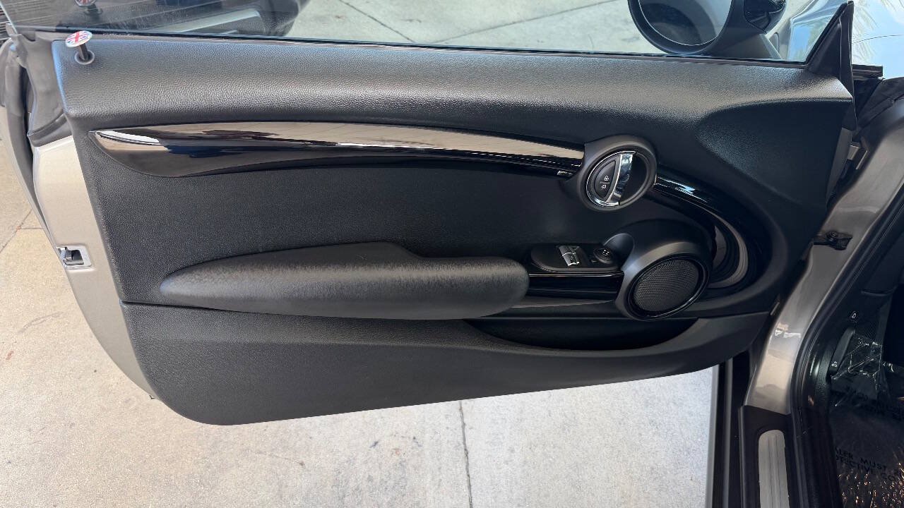 Used 2018 MINI Cooper S FWD image 16