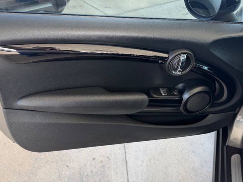 Used 2018 MINI Cooper S FWD image 16
