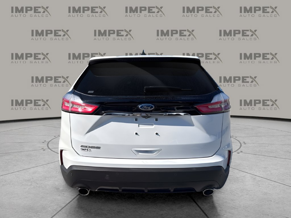 Used 2020 Ford Edge SE FWD image 4