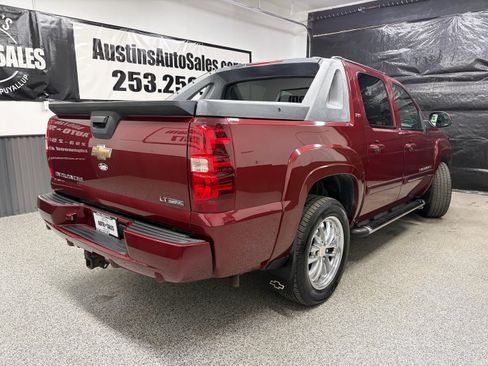 Used 2009 Chevrolet Avalanche LS AWD/4WD image 3