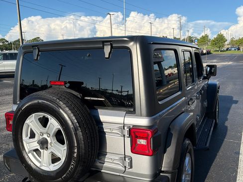 Used 2020 Jeep Wrangler Unlimited Sport S AWD/4WD image 5
