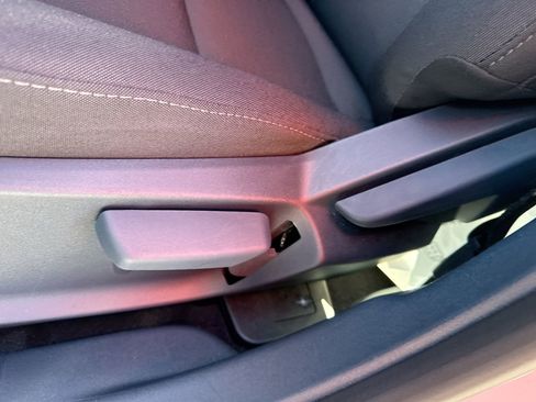 Used 2025 Ford Maverick XL image 14