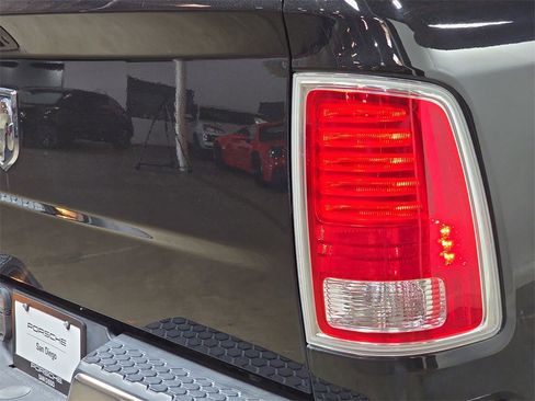 Used 2017 RAM 1500 Laramie w/ Convenience Group image 30