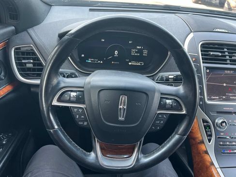 Used 2020 Lincoln Nautilus Reserve FWD image 12